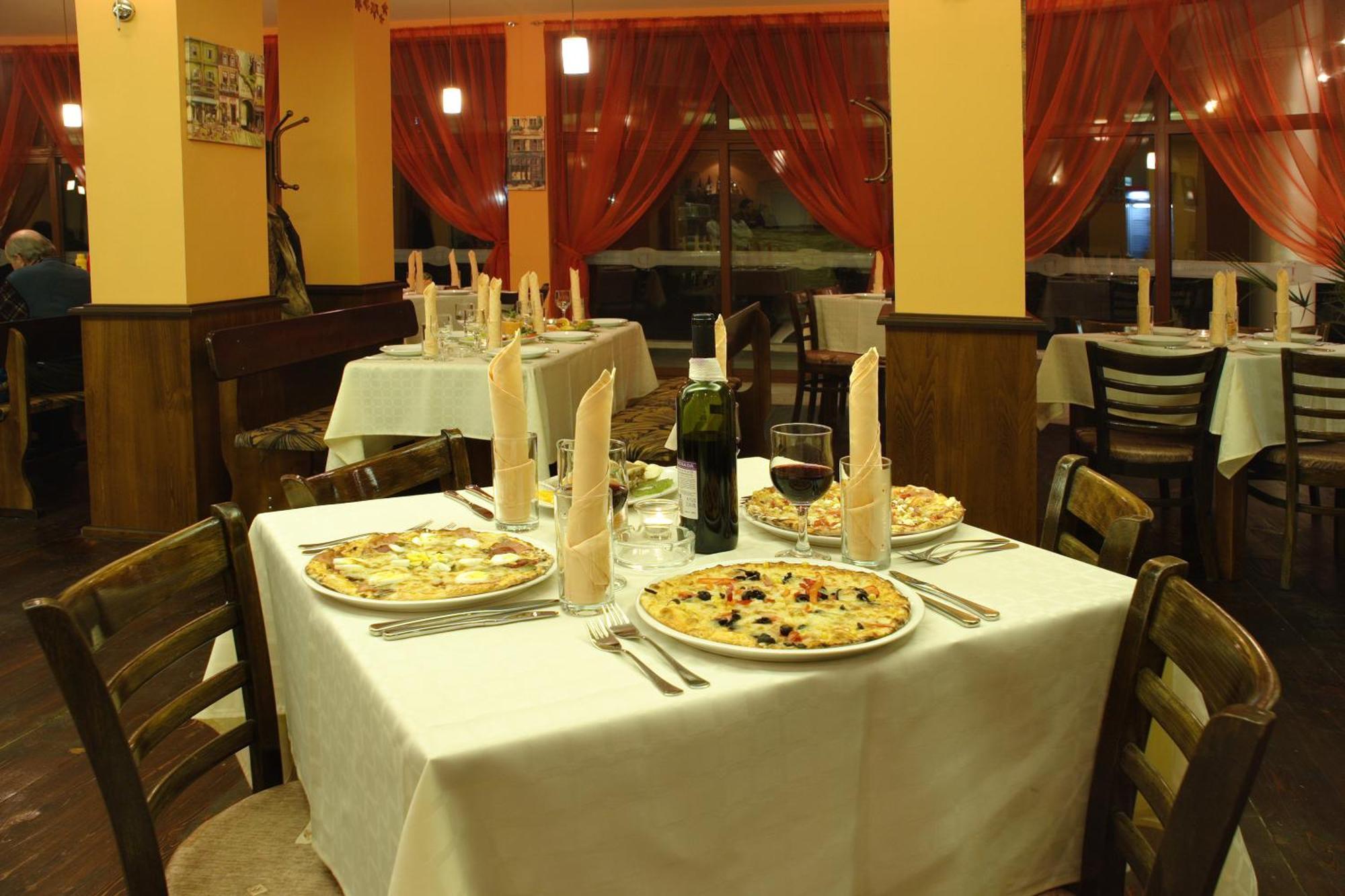 Park Hotel Dryanovo Bagian luar foto